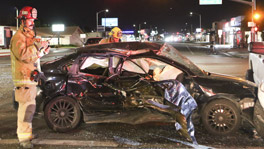 Bakersfield 2-Car Crash From Possible DUI Leaves 2 Injured