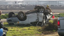 Bakersfield Multi-Car Accident Leaves 2 Injured